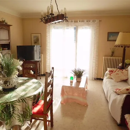 F2 A Amelie-les-bains Avec Terrasse, Parking Et Wi-fi, Proche Thermes Et Centre-ville - Fr-1-703-116 Amelie-les-Bains-Palalda
