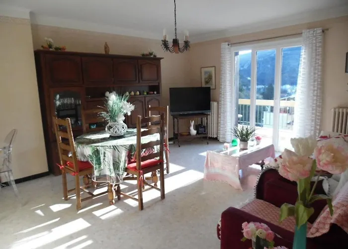 F2 A Amelie-les-bains Avec Terrasse, Parking Et Wi-fi, Proche Thermes Et Centre-ville - Fr-1-703-116