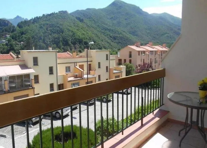 F2 A Amelie-les-bains Avec Terrasse, Parking Et Wi-fi, Proche Thermes Et Centre-ville - Fr-1-703-116 *